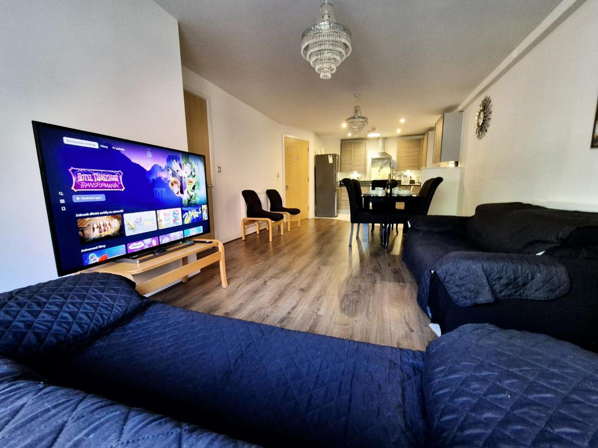 Explore London: 2 Bedroom House In Wood Green מראה חיצוני תמונה
